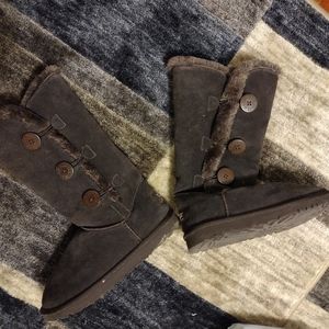 UGGs size 10